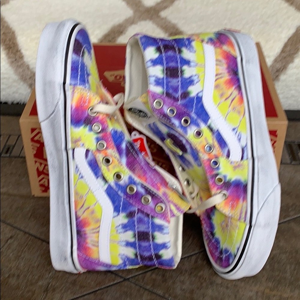 VANS SK8-HI TAPERED WASHED TIE DYE/TRUE WHITE WMNS - Picture 9 of 16